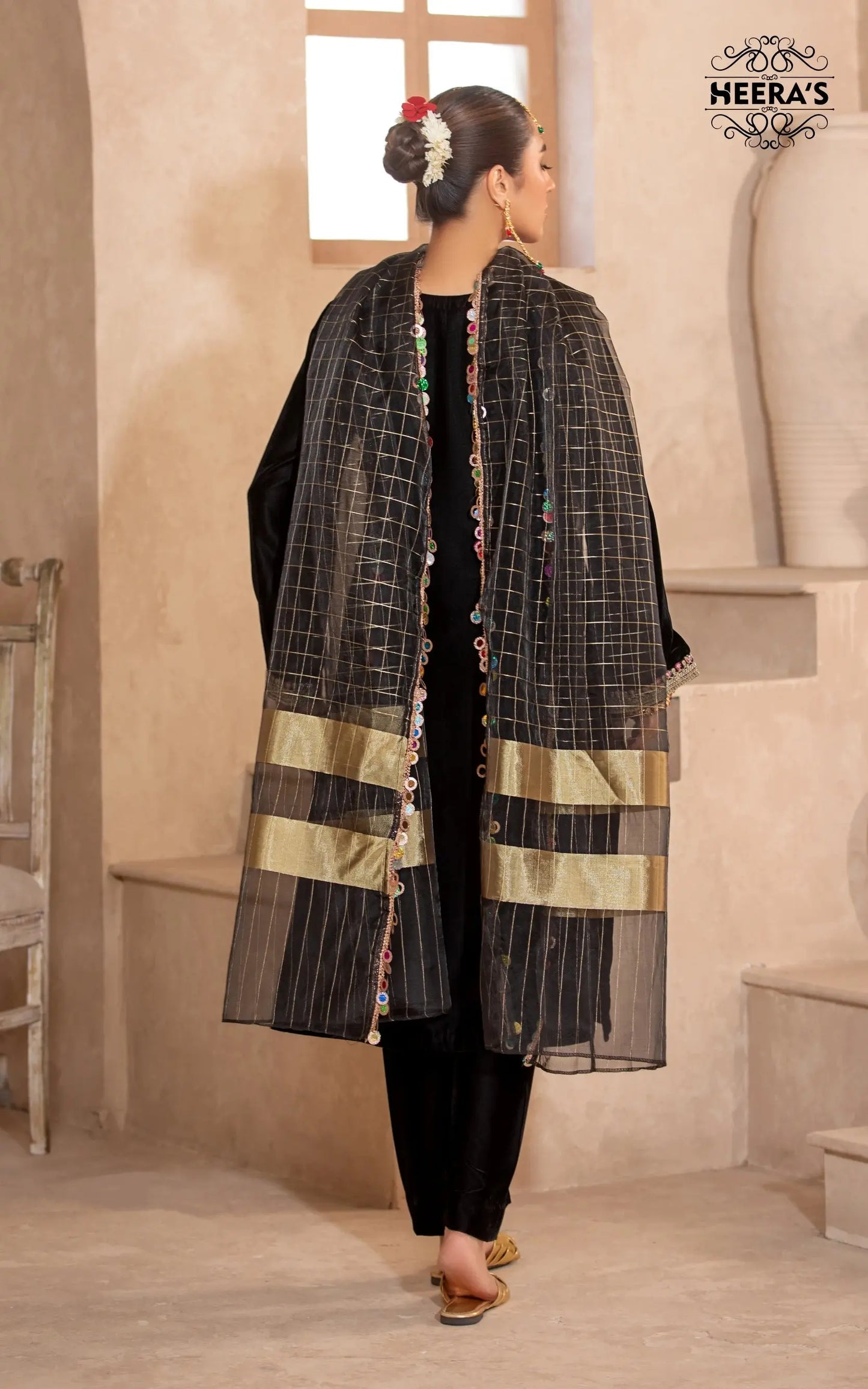 HEERA'S ROYAL VELVET NOIR - 3PCS EMBROIDERED